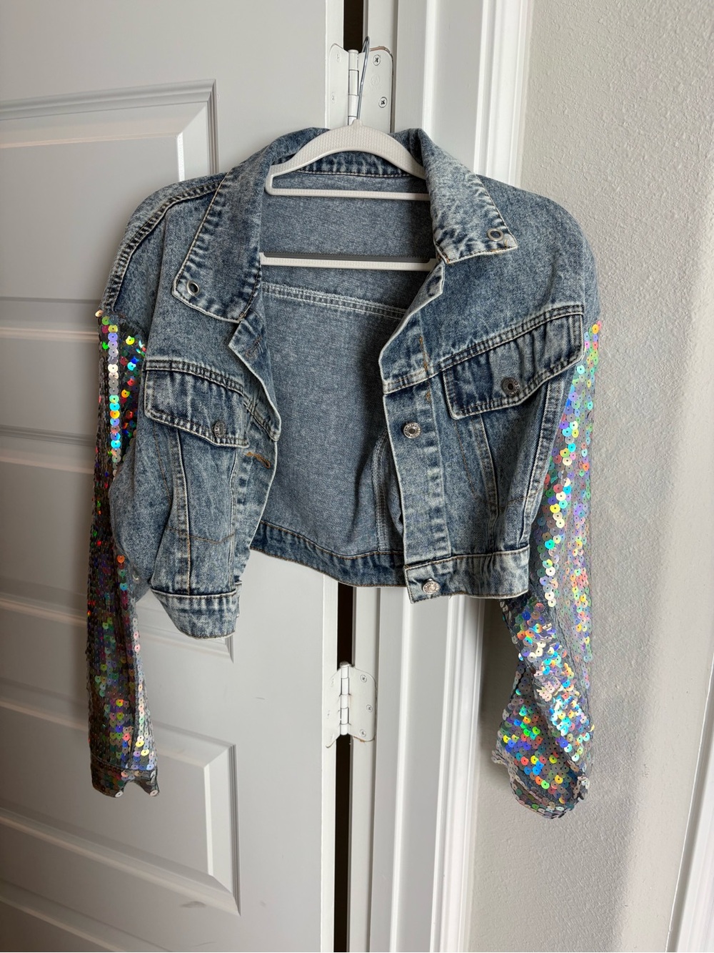 Wren &Glory, Cropped Denim Jacket with Sequin Sleeves, NWOT Size Small